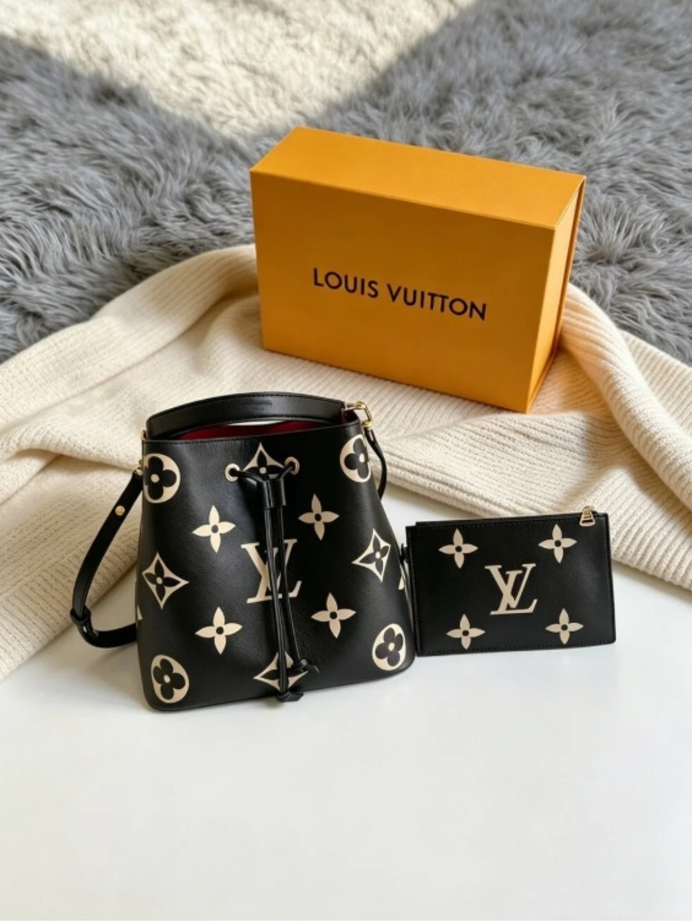 Louis Vuitton MM Monogram Empreinte Black